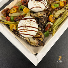 Load image into Gallery viewer, One tray serves 6 to 9 guests catering for your party in London
